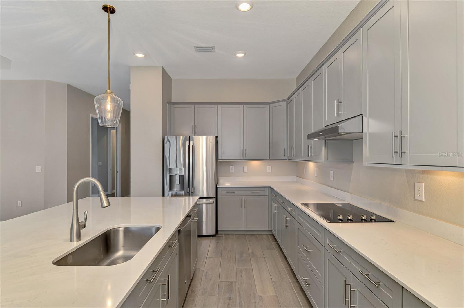 WELLEN PARK GOLF & COUNTRY CLUB - Residential