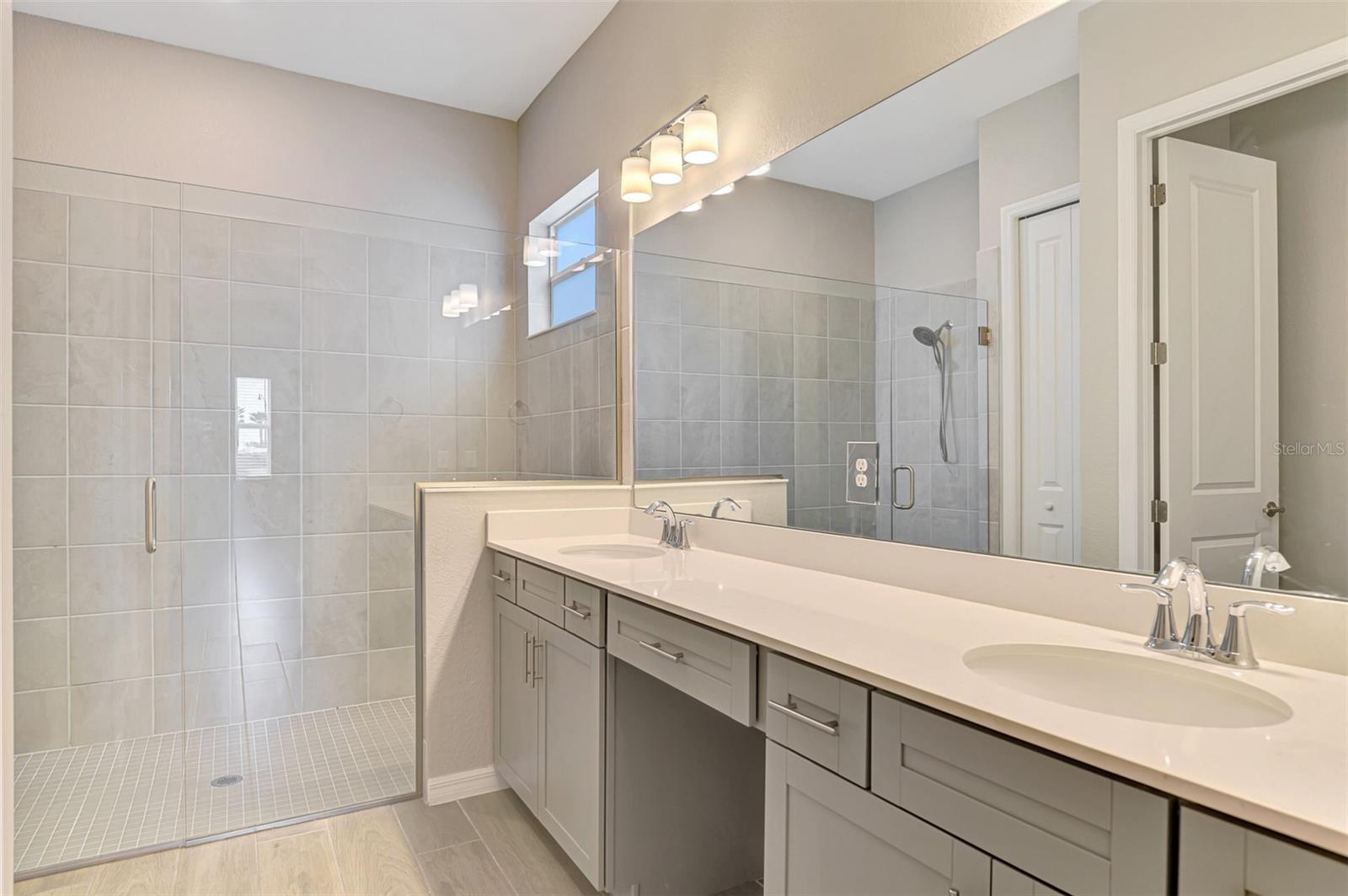 WELLEN PARK GOLF & COUNTRY CLUB - Residential