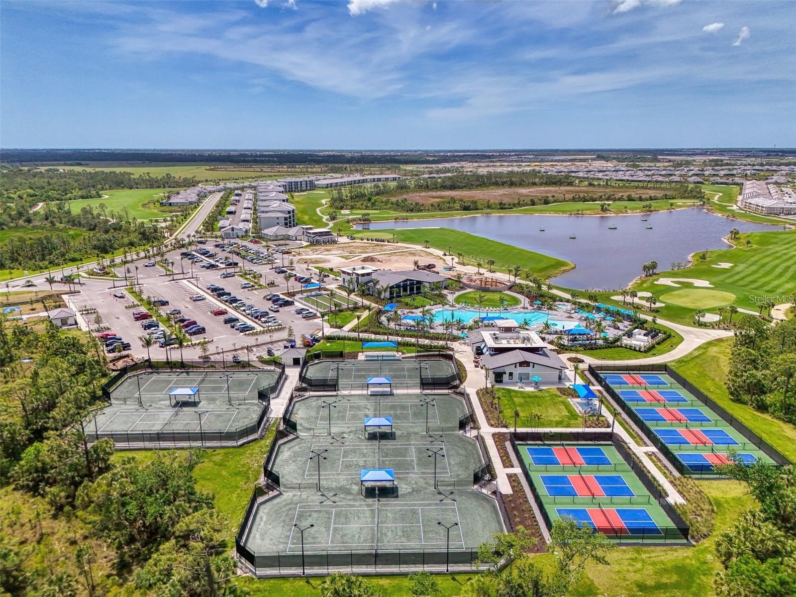 WELLEN PARK GOLF & COUNTRY CLUB - Residential