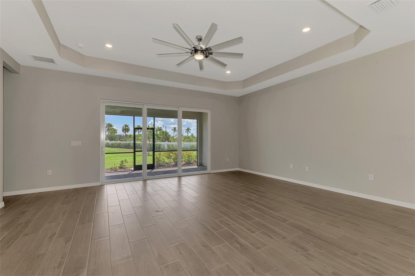 WELLEN PARK GOLF & COUNTRY CLUB - Residential