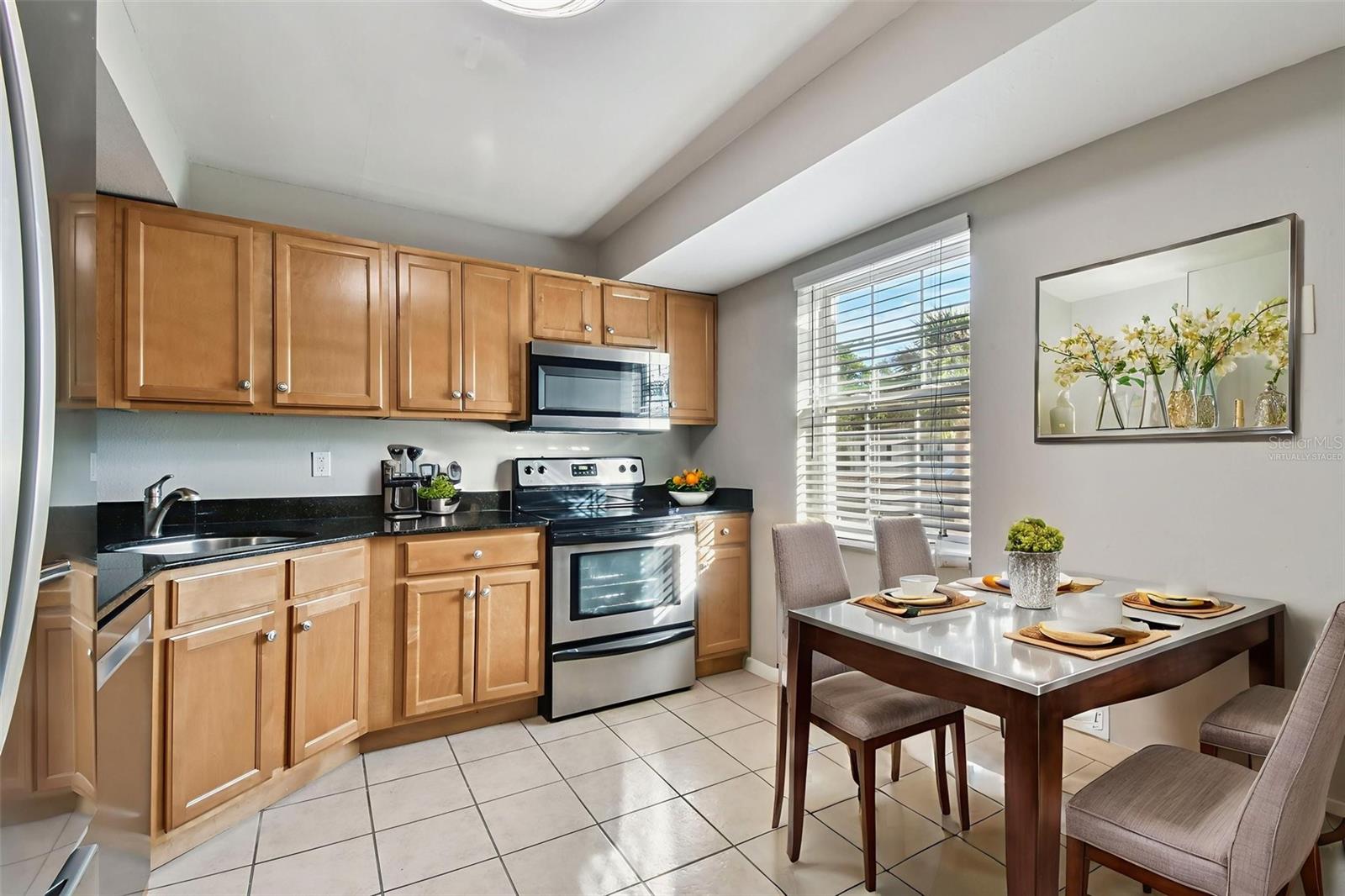 THE GRAND AT OLDE CARROLLWOOD - Residential Lease