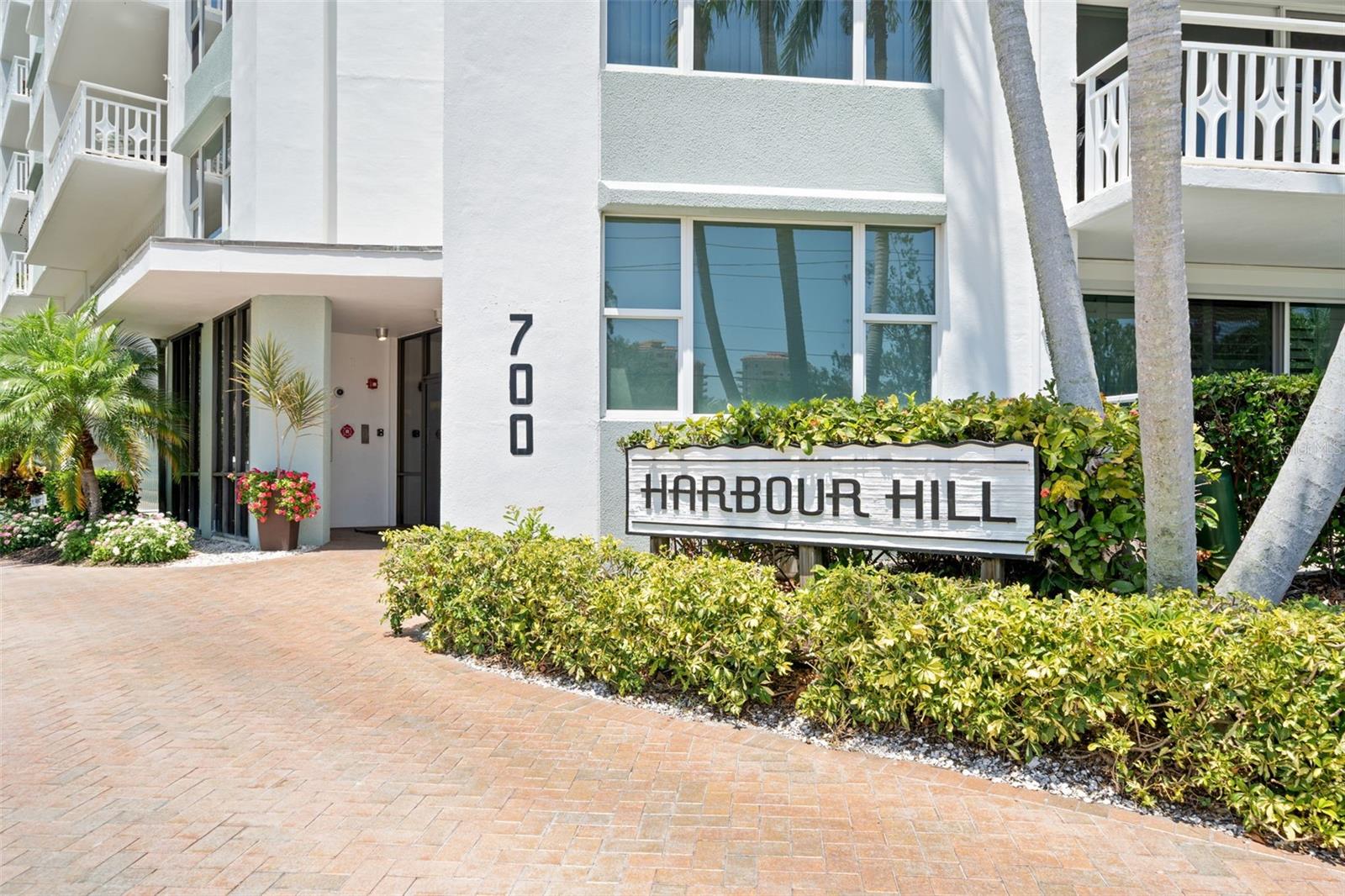 700 BEACH DRIVE NE 803