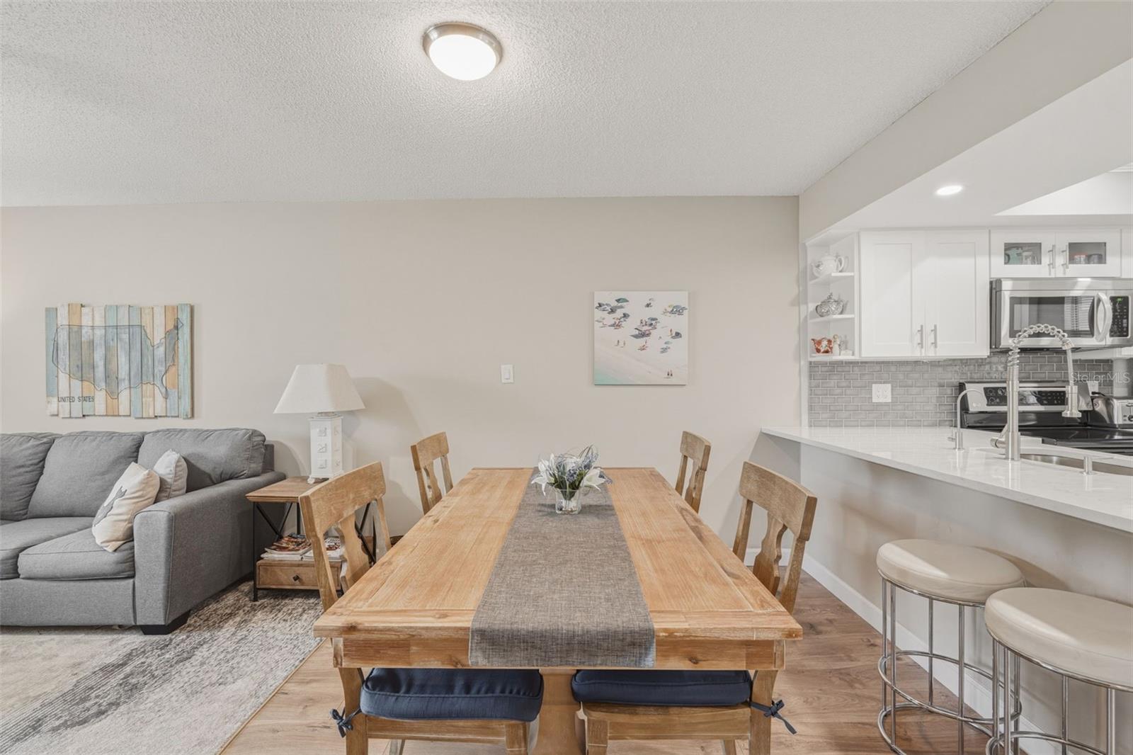 GLEN OAKS GARDEN APTS 1 - Residential