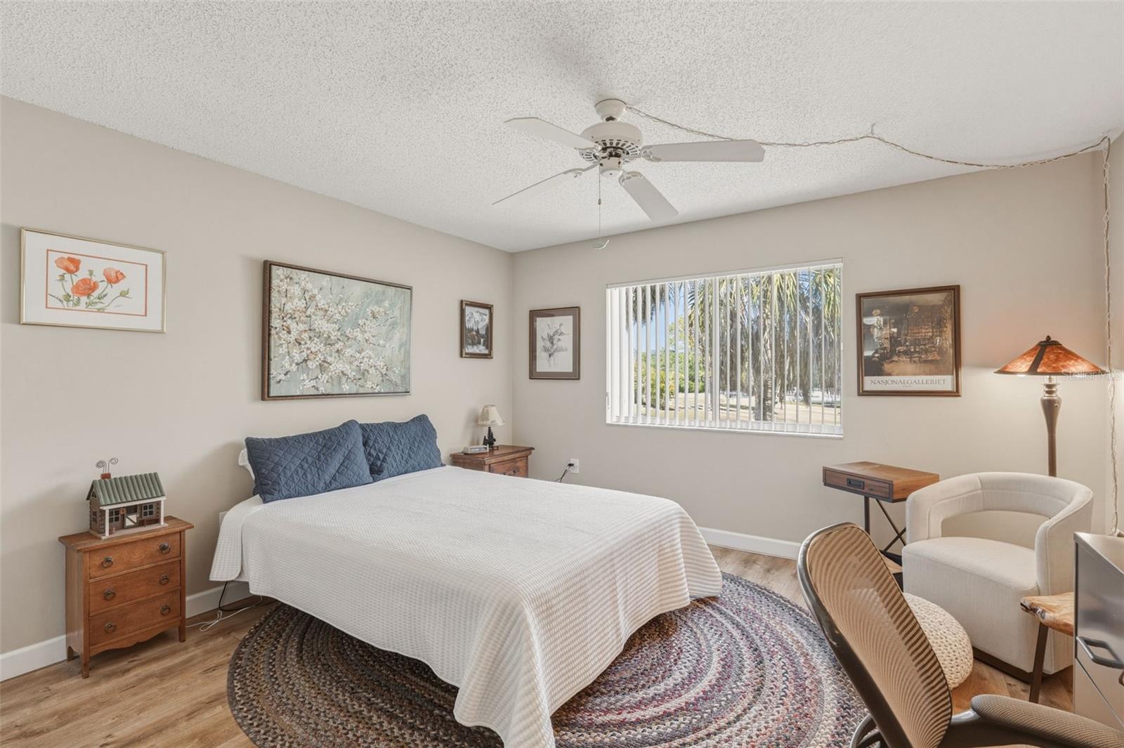 GLEN OAKS GARDEN APTS 1 - Residential
