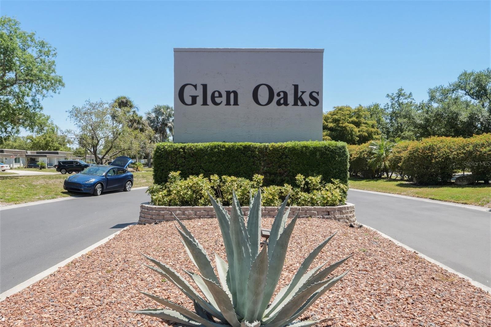 GLEN OAKS GARDEN APTS 1 - Residential