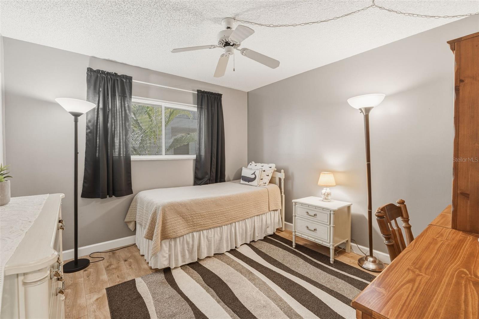GLEN OAKS GARDEN APTS 1 - Residential