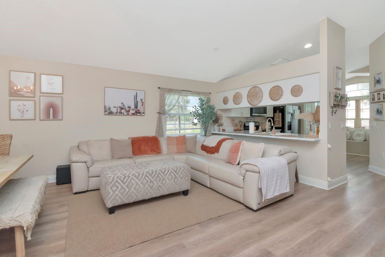 COTEE RIVER HEIGHTS - Residential Lease