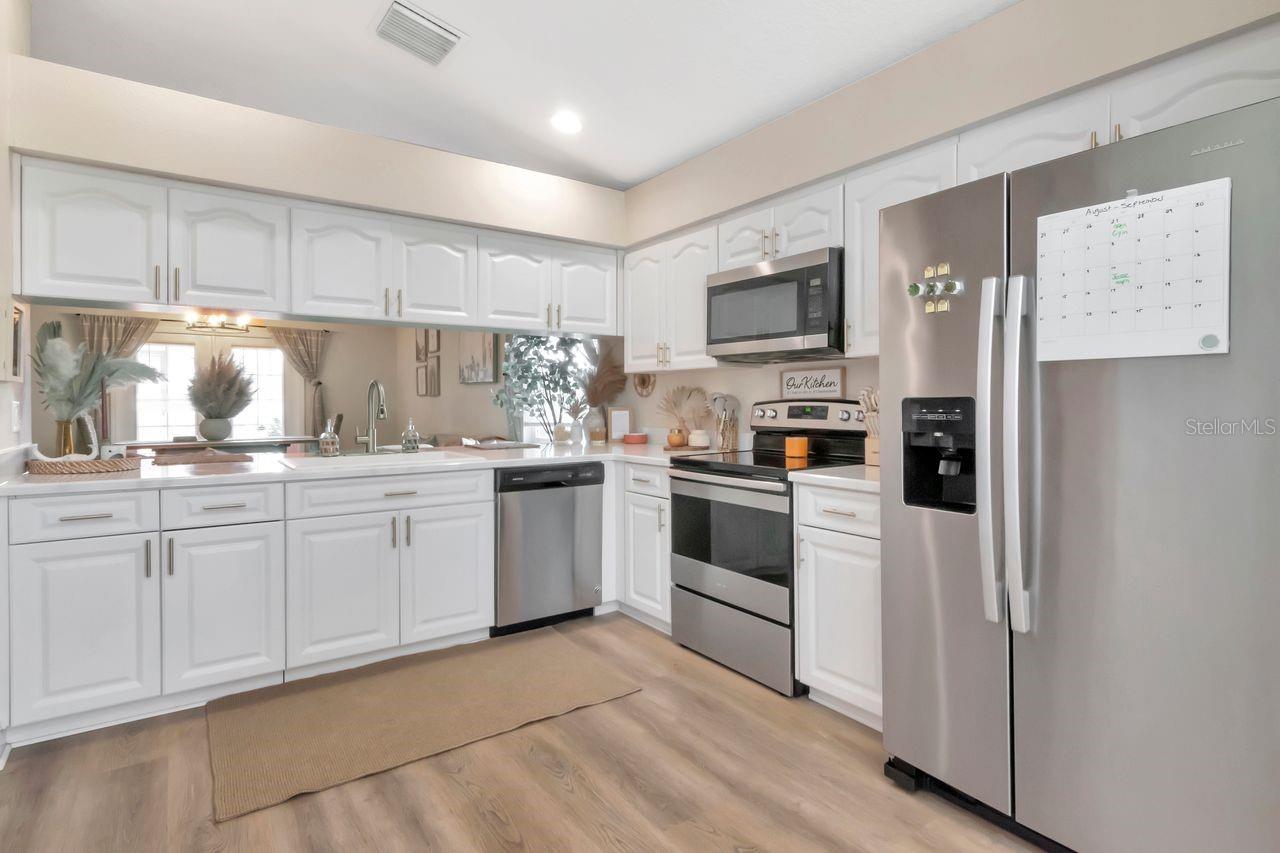 COTEE RIVER HEIGHTS - Residential Lease