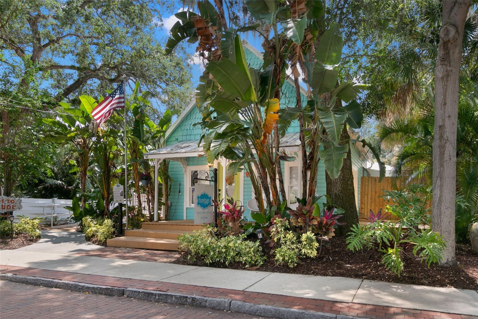 135 4TH AVENUE N