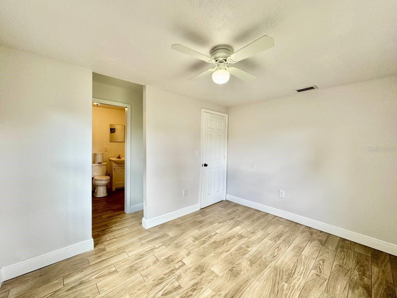 SULPHUR SPGS ADD - Residential Lease