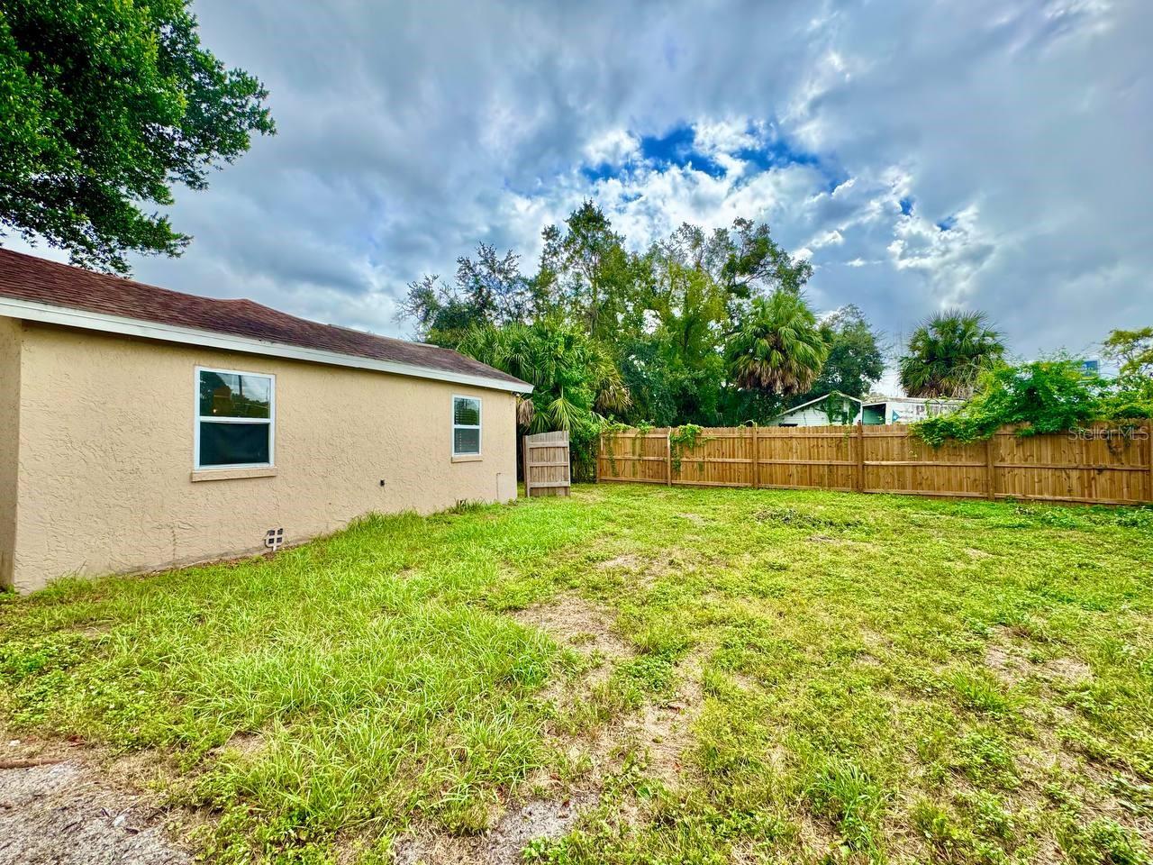 SULPHUR SPGS ADD - Residential Lease
