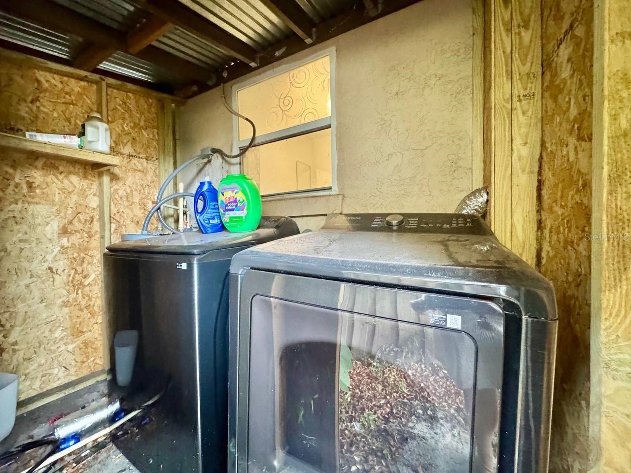 SULPHUR SPGS ADD - Residential Lease