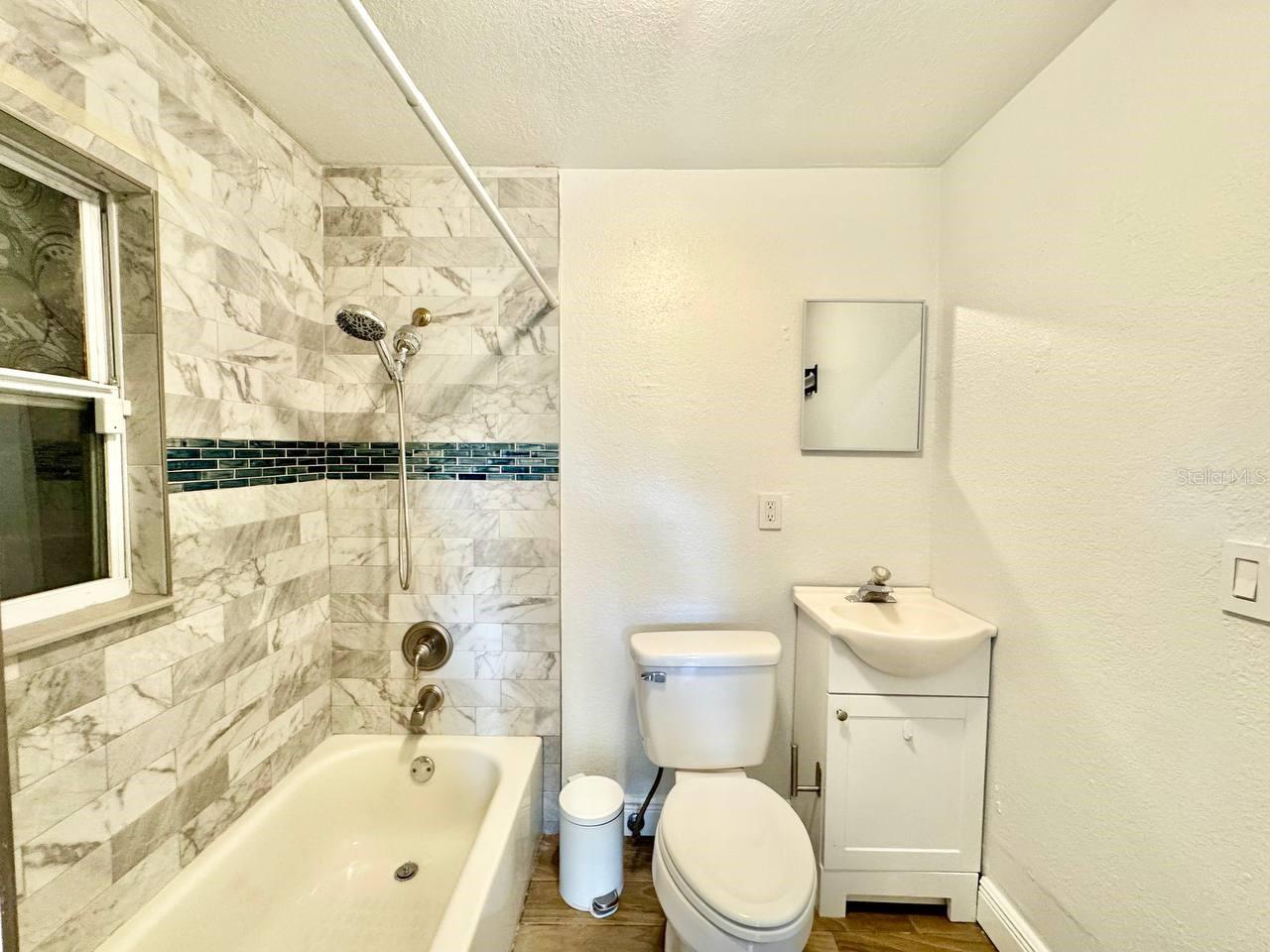 SULPHUR SPGS ADD - Residential Lease