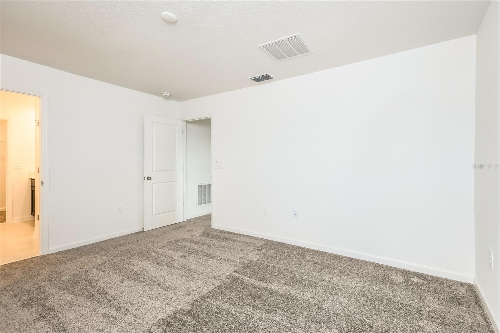 PEACE CRK RESERVE - Residential Lease