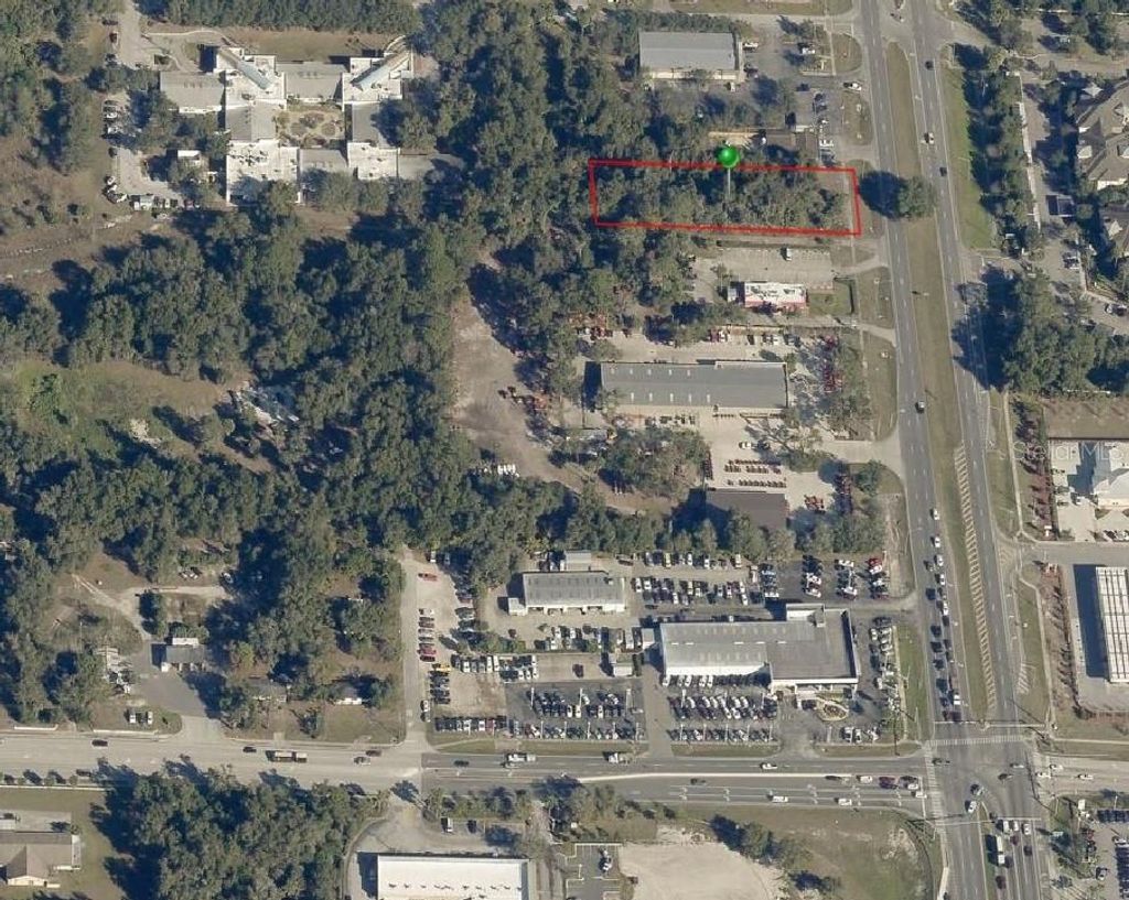 Photo of 1526 S Woodland Boulevard, Deland, FL 32720 (MLS # V4948678)