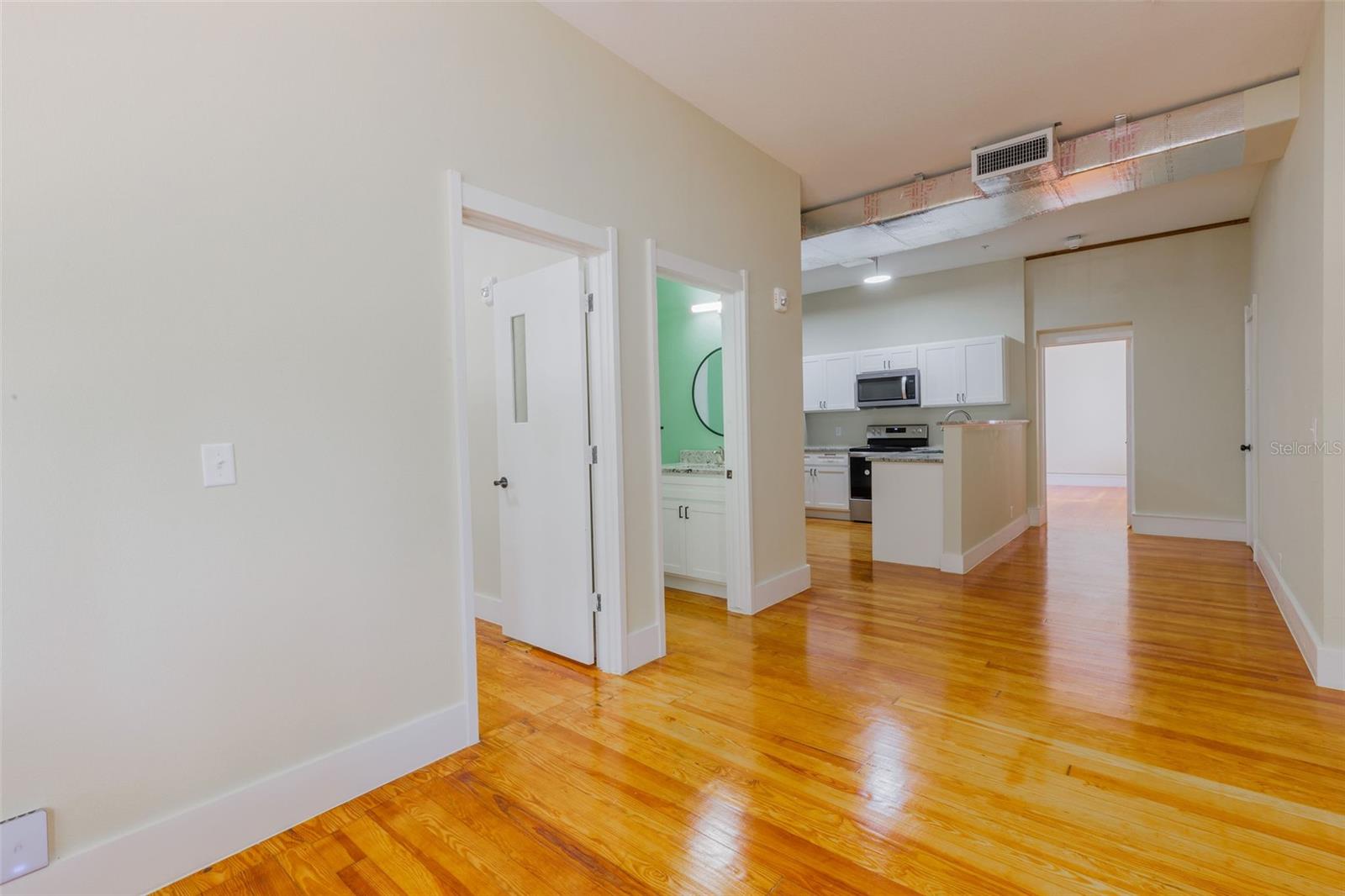 306 W WISCONSIN AVENUE 303
