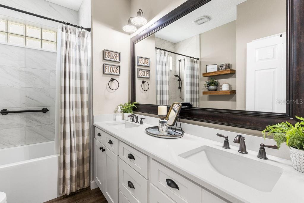 JOHNS LANDING PH 01 44/47 - Residential