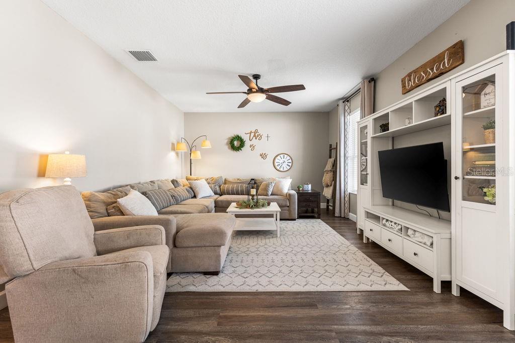 JOHNS LANDING PH 01 44/47 - Residential