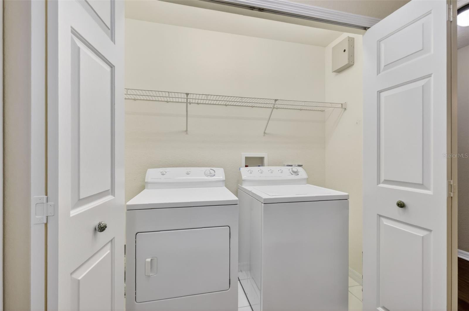 LAKE SAUNDERS POINTE - Residential