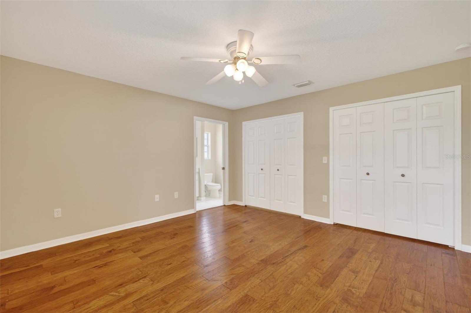 LAKE SAUNDERS POINTE - Residential