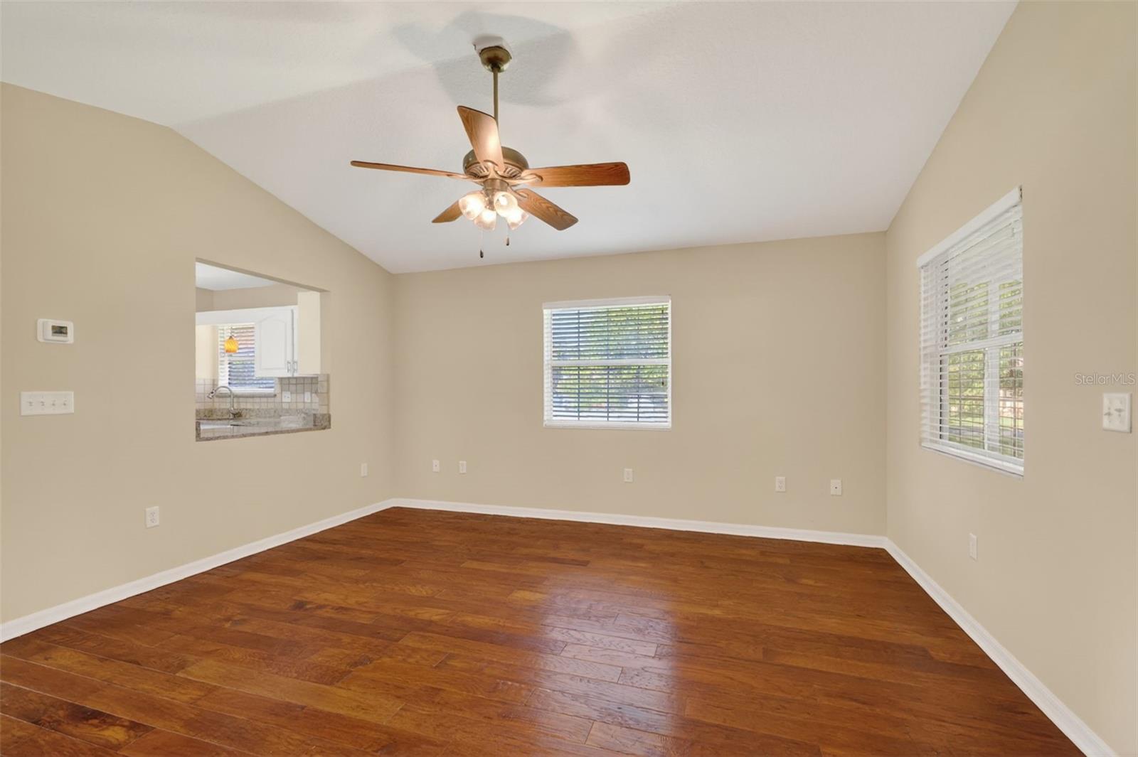 LAKE SAUNDERS POINTE - Residential