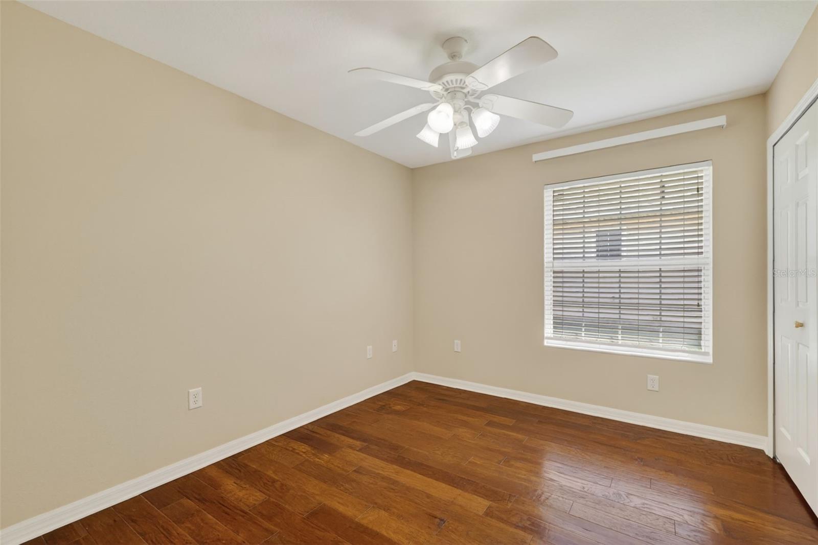 LAKE SAUNDERS POINTE - Residential