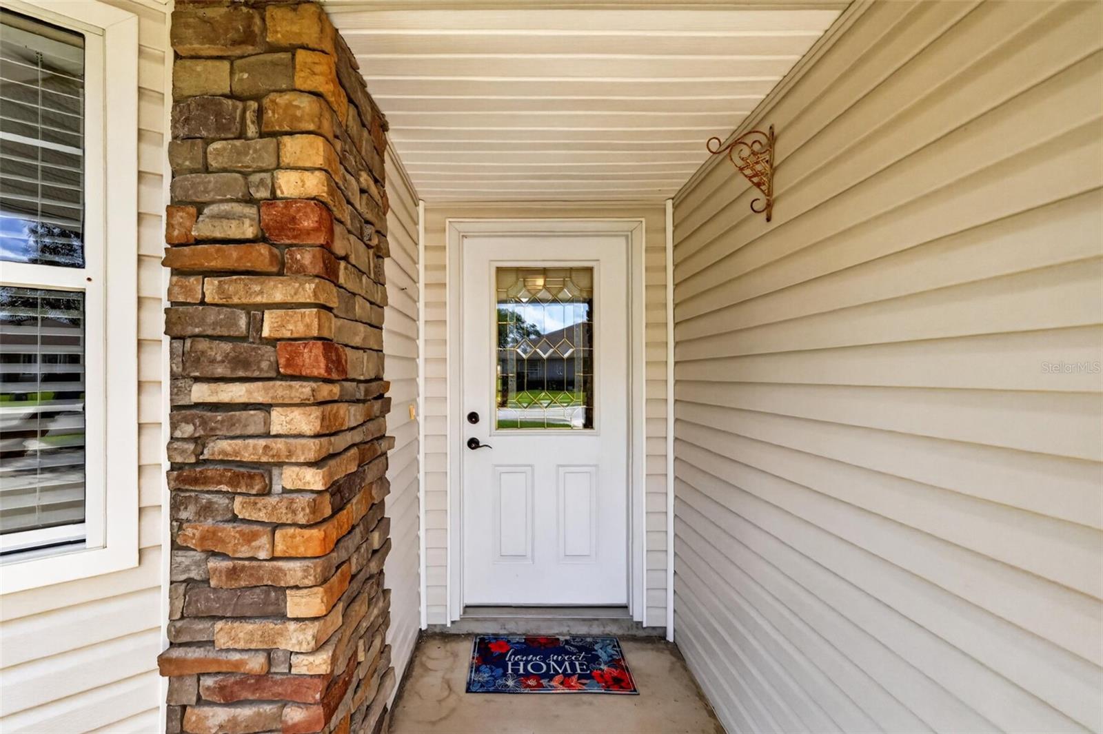 LAKE SAUNDERS POINTE - Residential