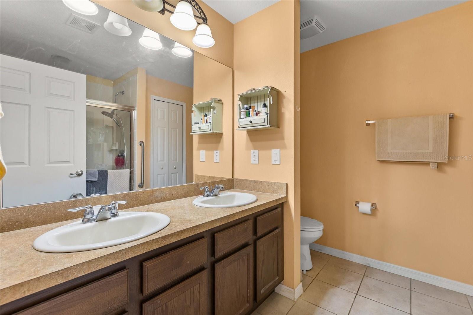 ARLINGTON RIDGE PH 01-C - Residential