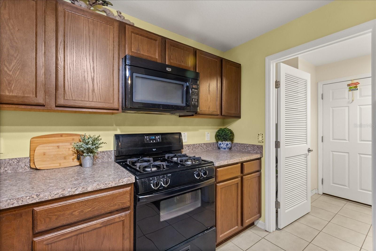 ARLINGTON RIDGE PH 01-C - Residential