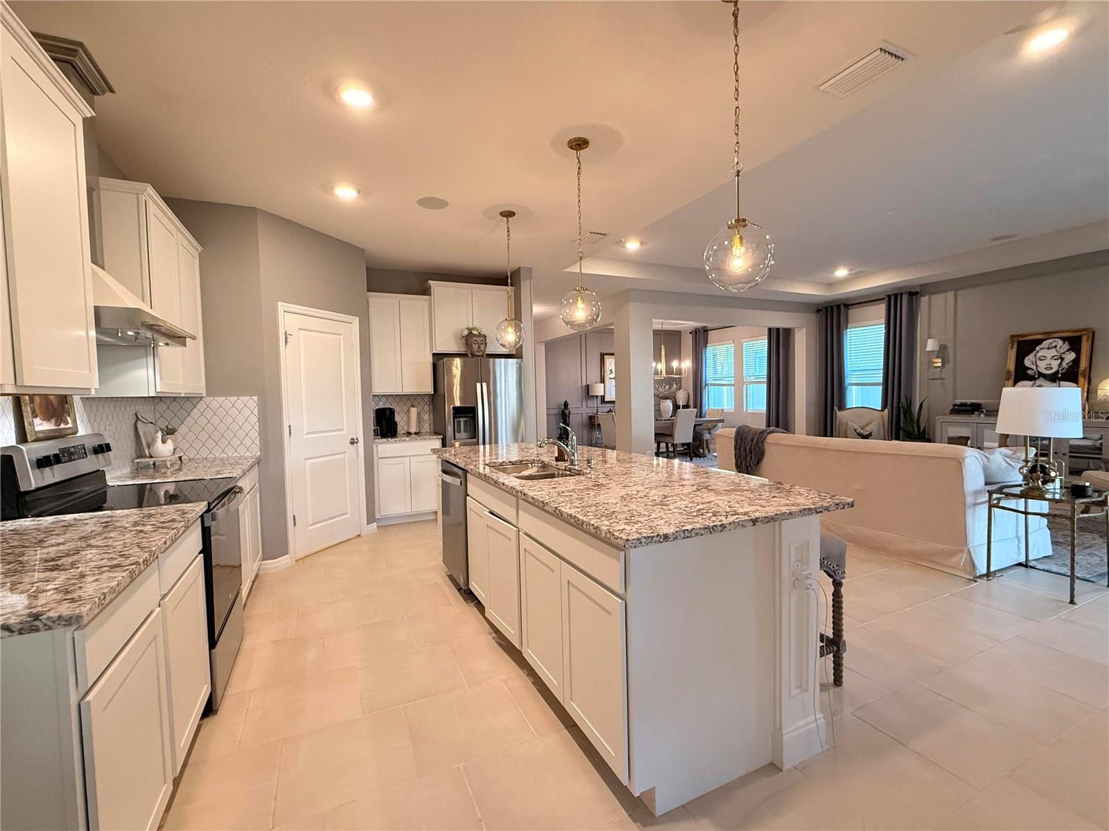 10800 LAXER CAY LOOP