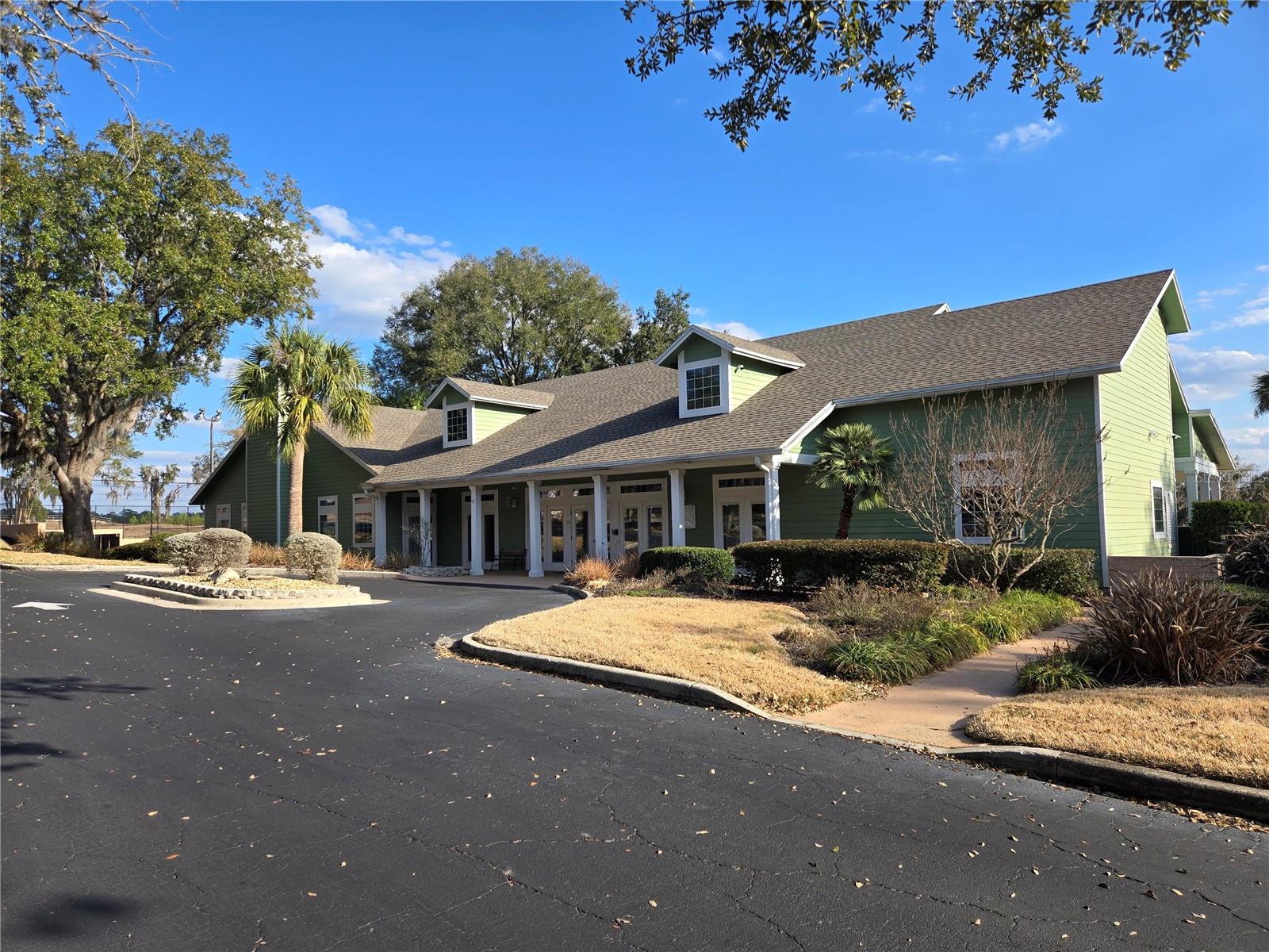 WILLIAMSBURG AT MEADOWBROOK - Residential