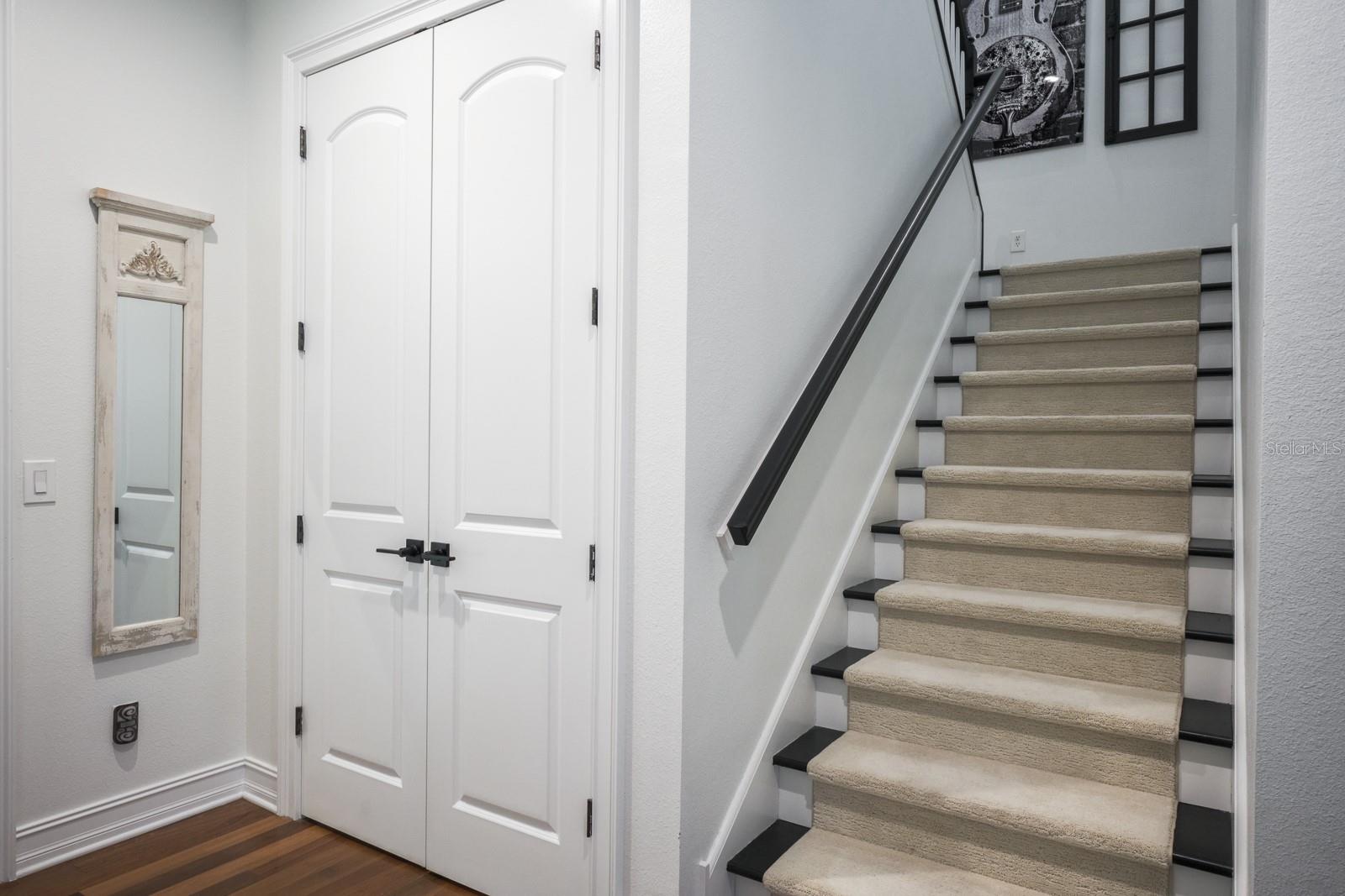 RENAISSANCE OAKS - Residential