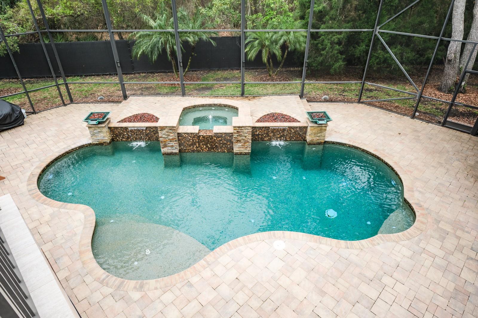 RENAISSANCE OAKS - Residential