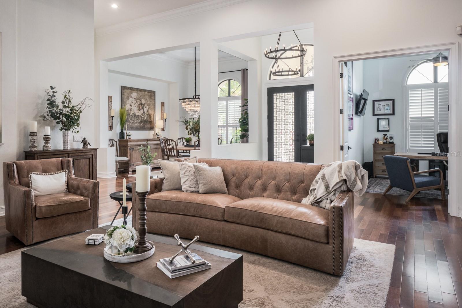 RENAISSANCE OAKS - Residential