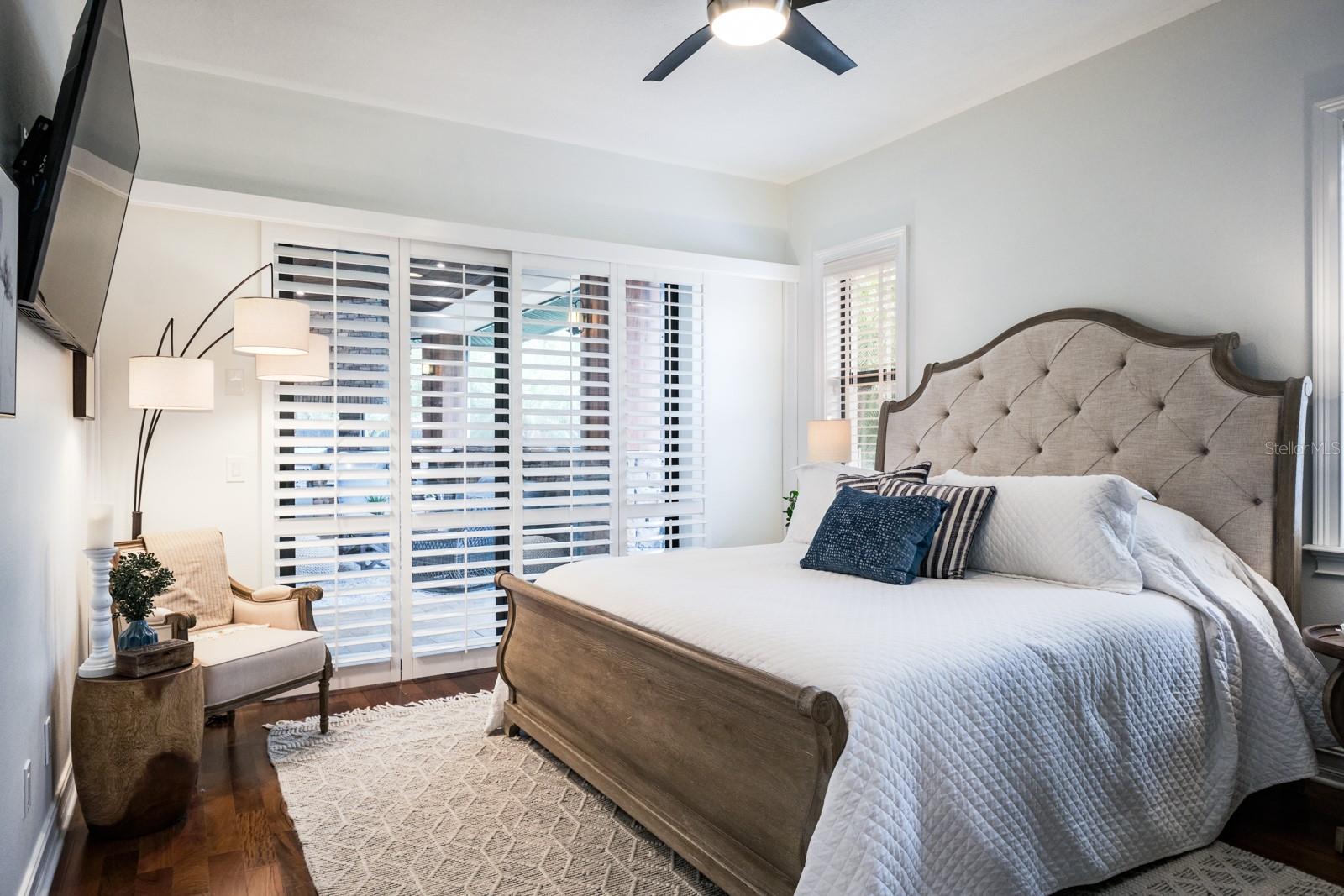 RENAISSANCE OAKS - Residential