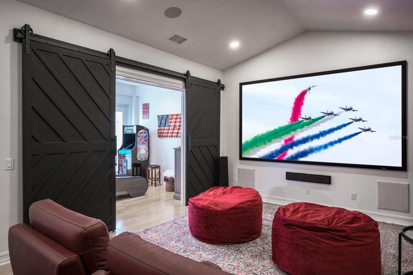 RENAISSANCE OAKS - Residential