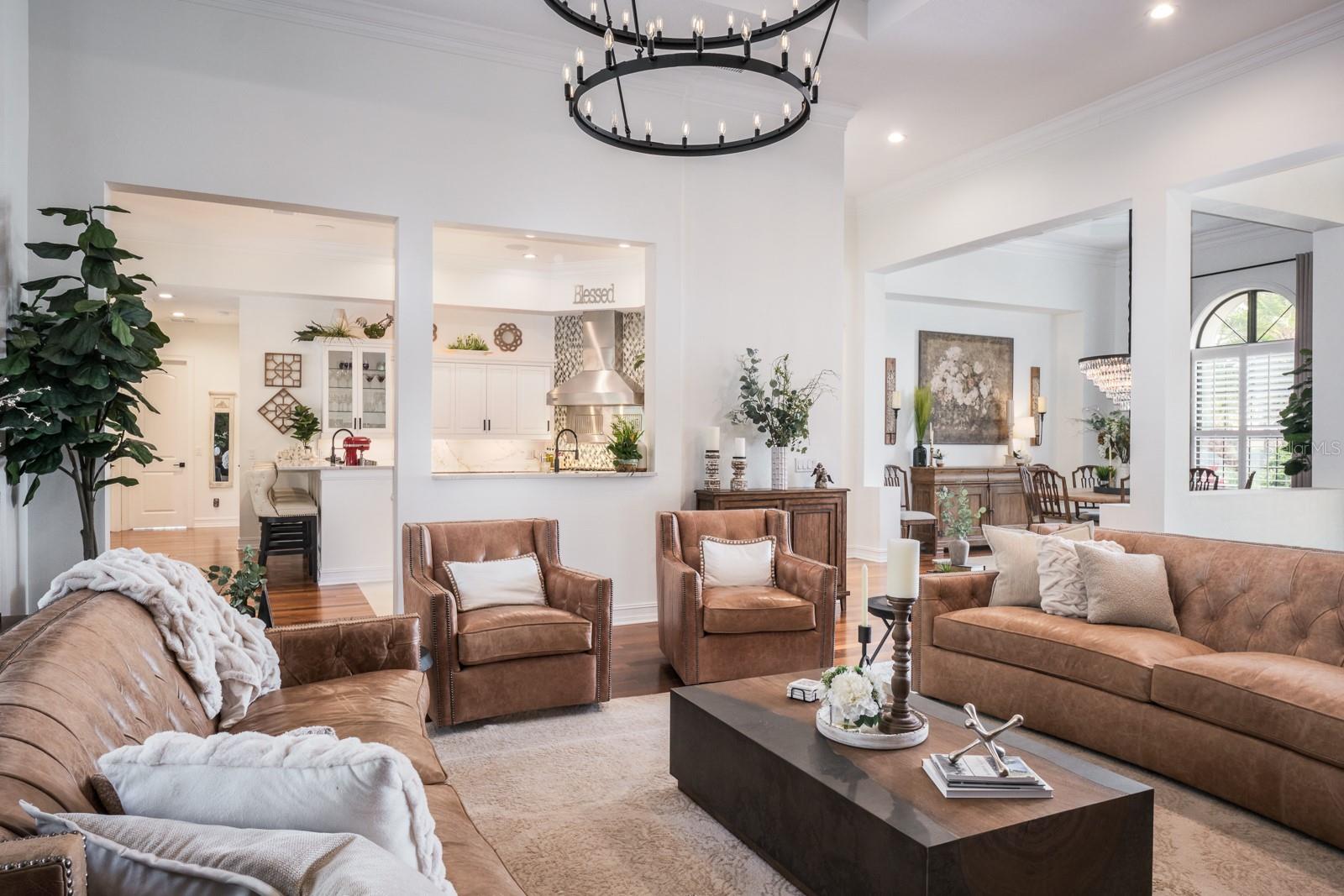 RENAISSANCE OAKS - Residential