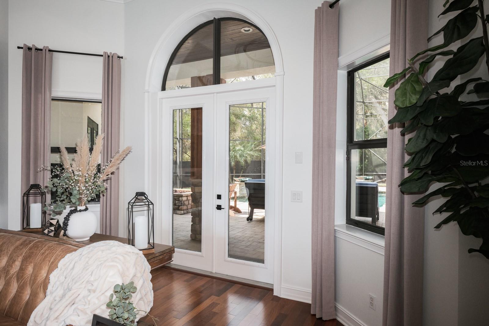 RENAISSANCE OAKS - Residential