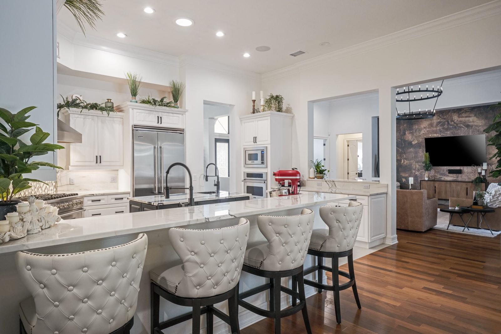 RENAISSANCE OAKS - Residential