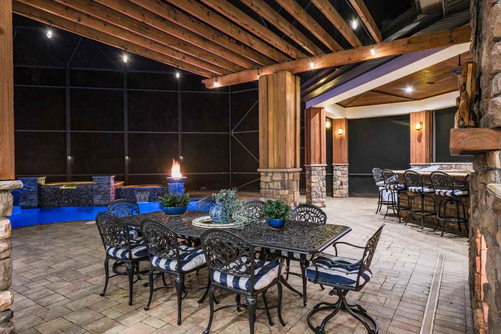 RENAISSANCE OAKS - Residential