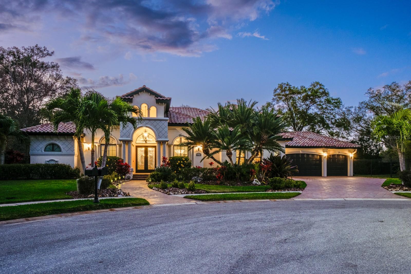 RENAISSANCE OAKS - Residential