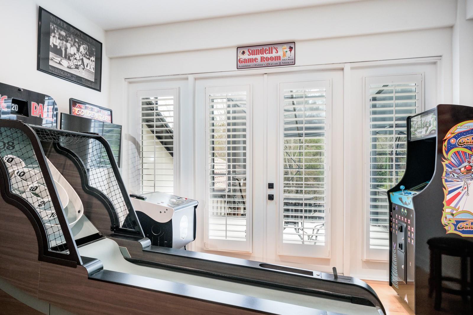 RENAISSANCE OAKS - Residential