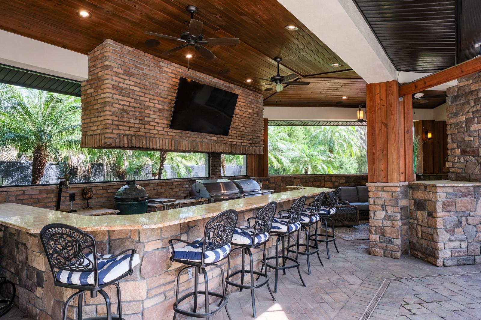 RENAISSANCE OAKS - Residential