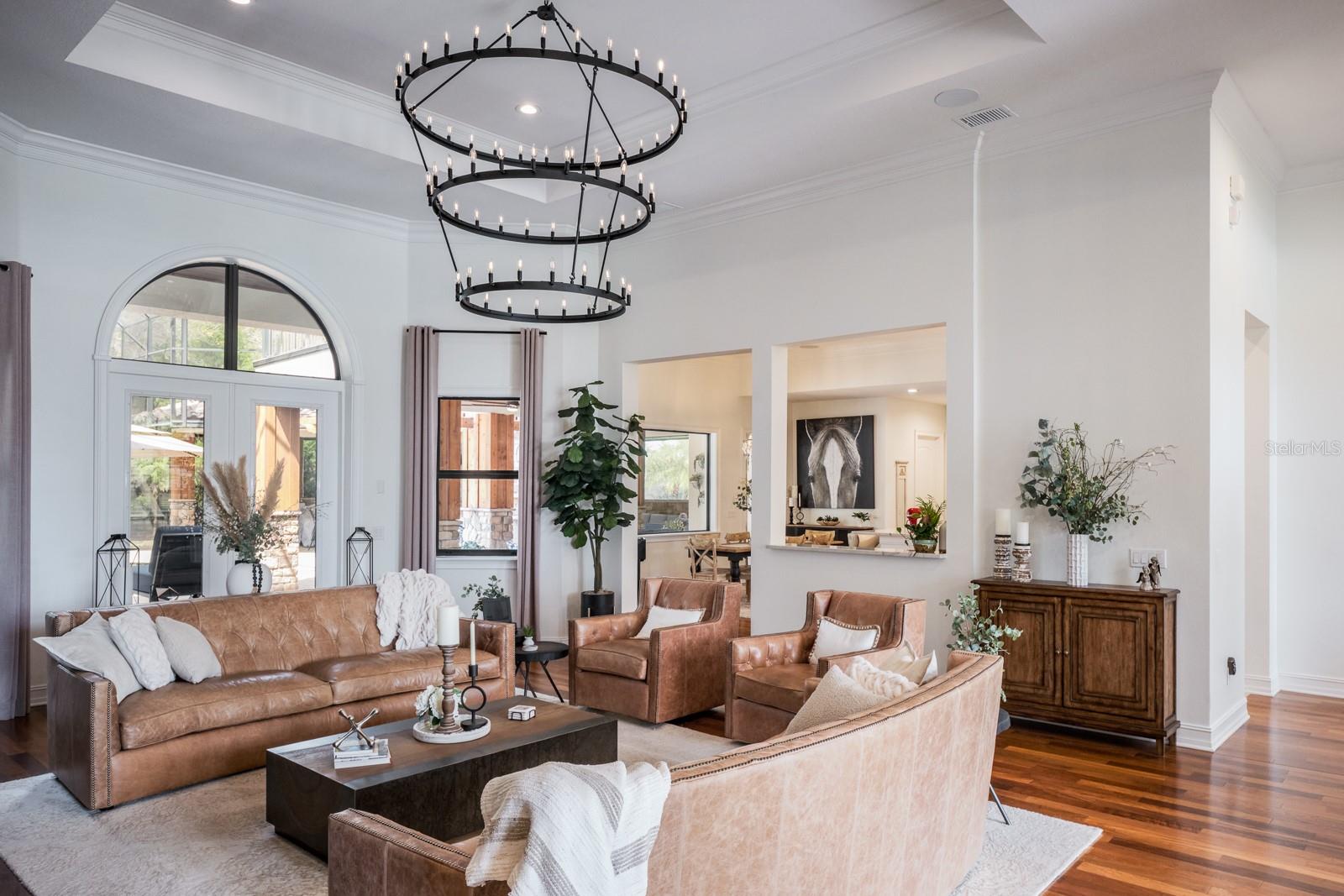 RENAISSANCE OAKS - Residential