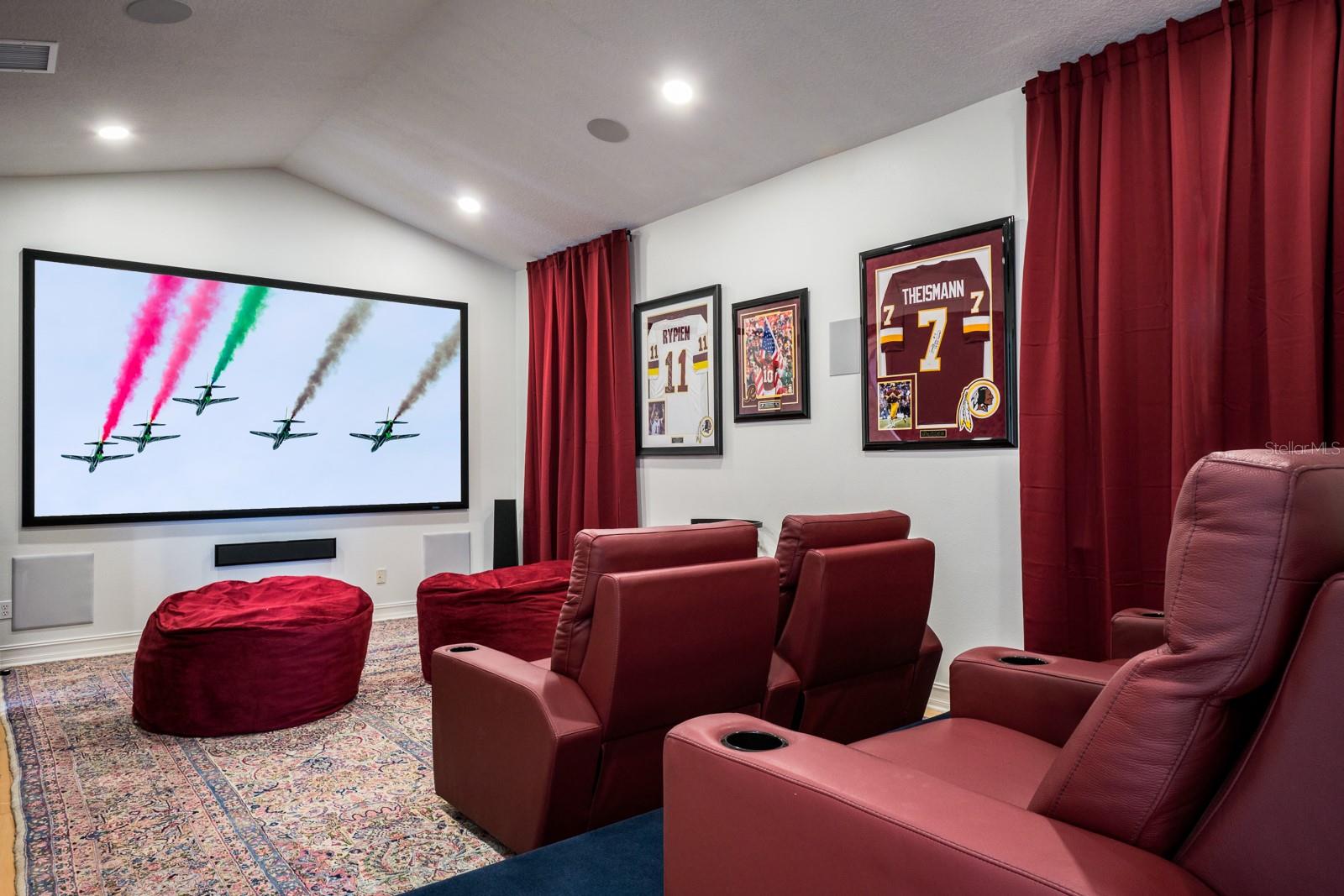 RENAISSANCE OAKS - Residential