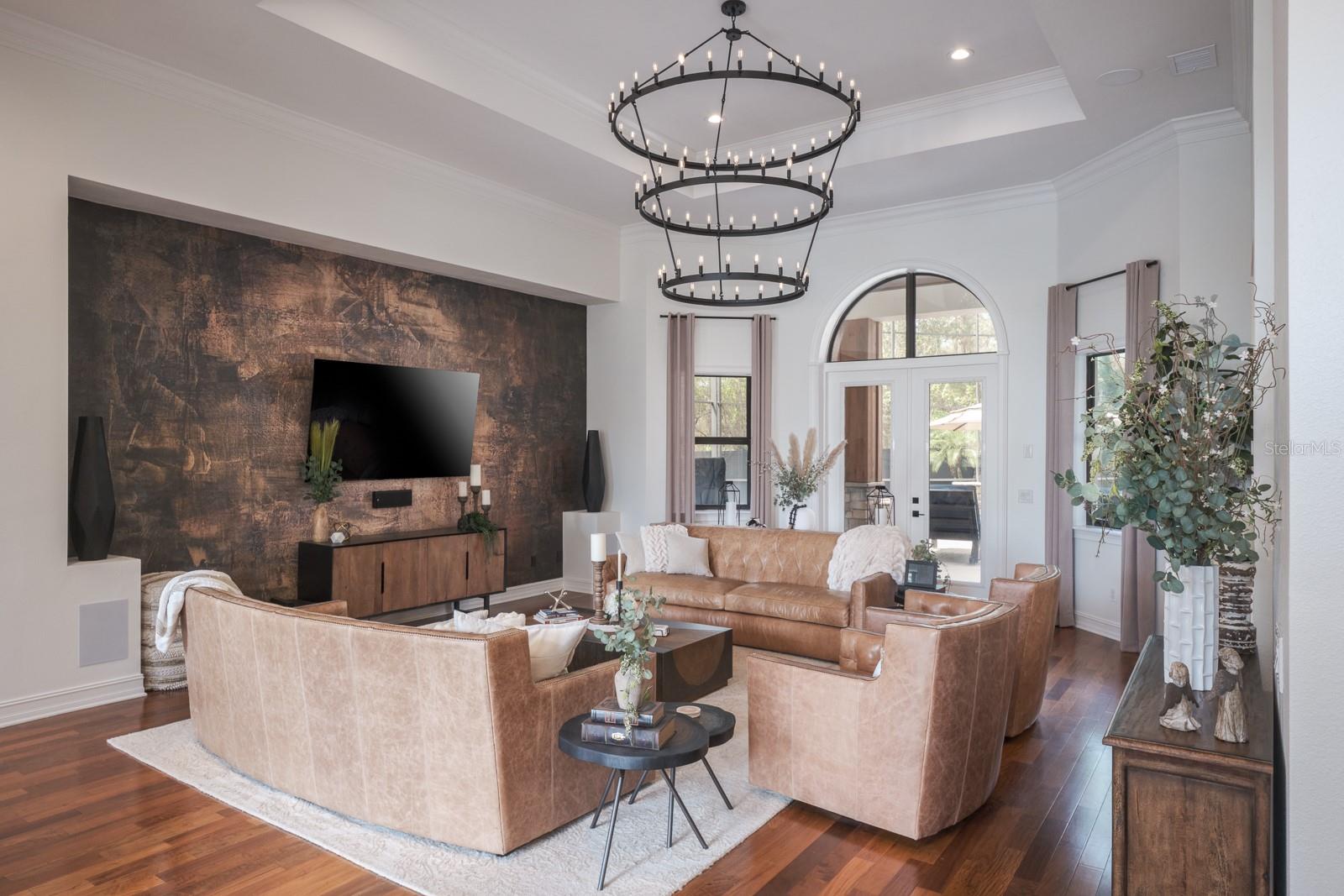 RENAISSANCE OAKS - Residential