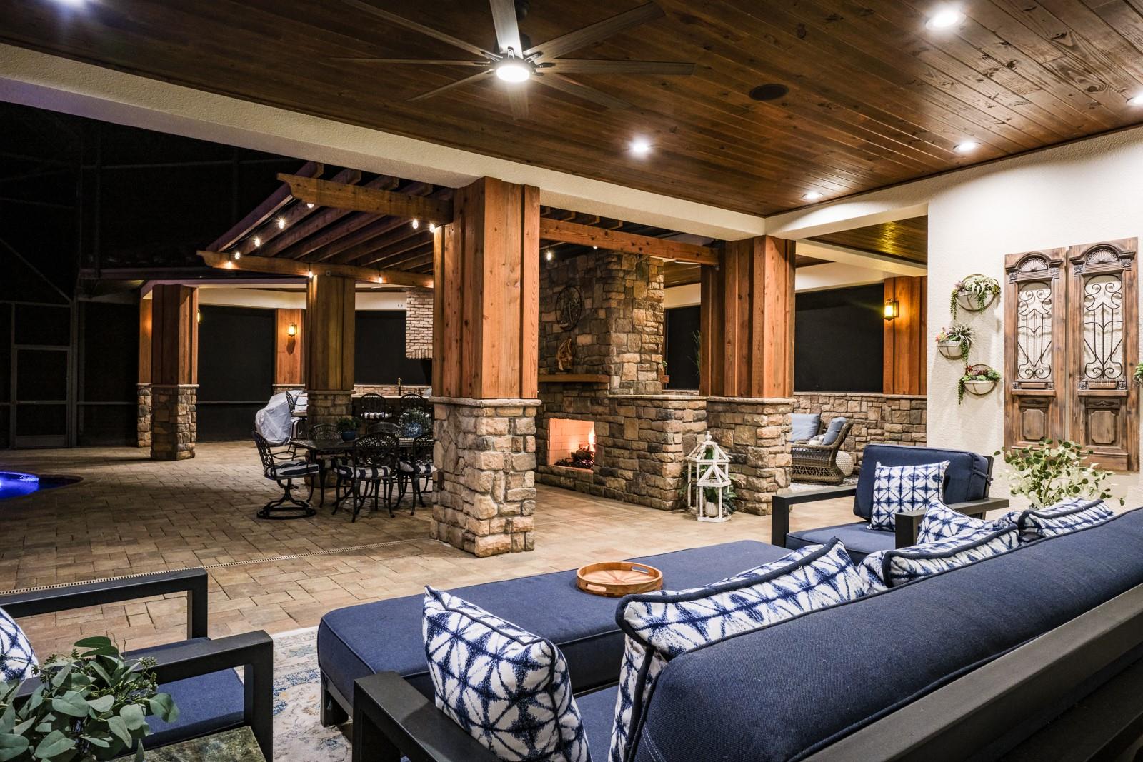 RENAISSANCE OAKS - Residential