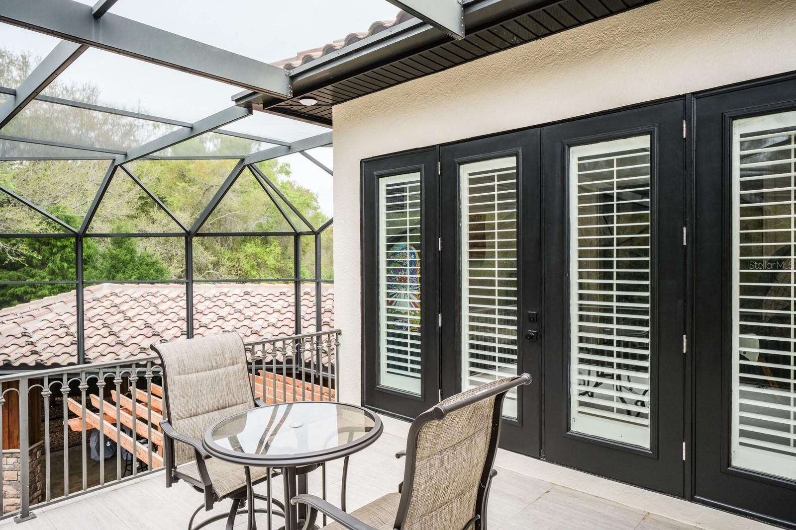 RENAISSANCE OAKS - Residential