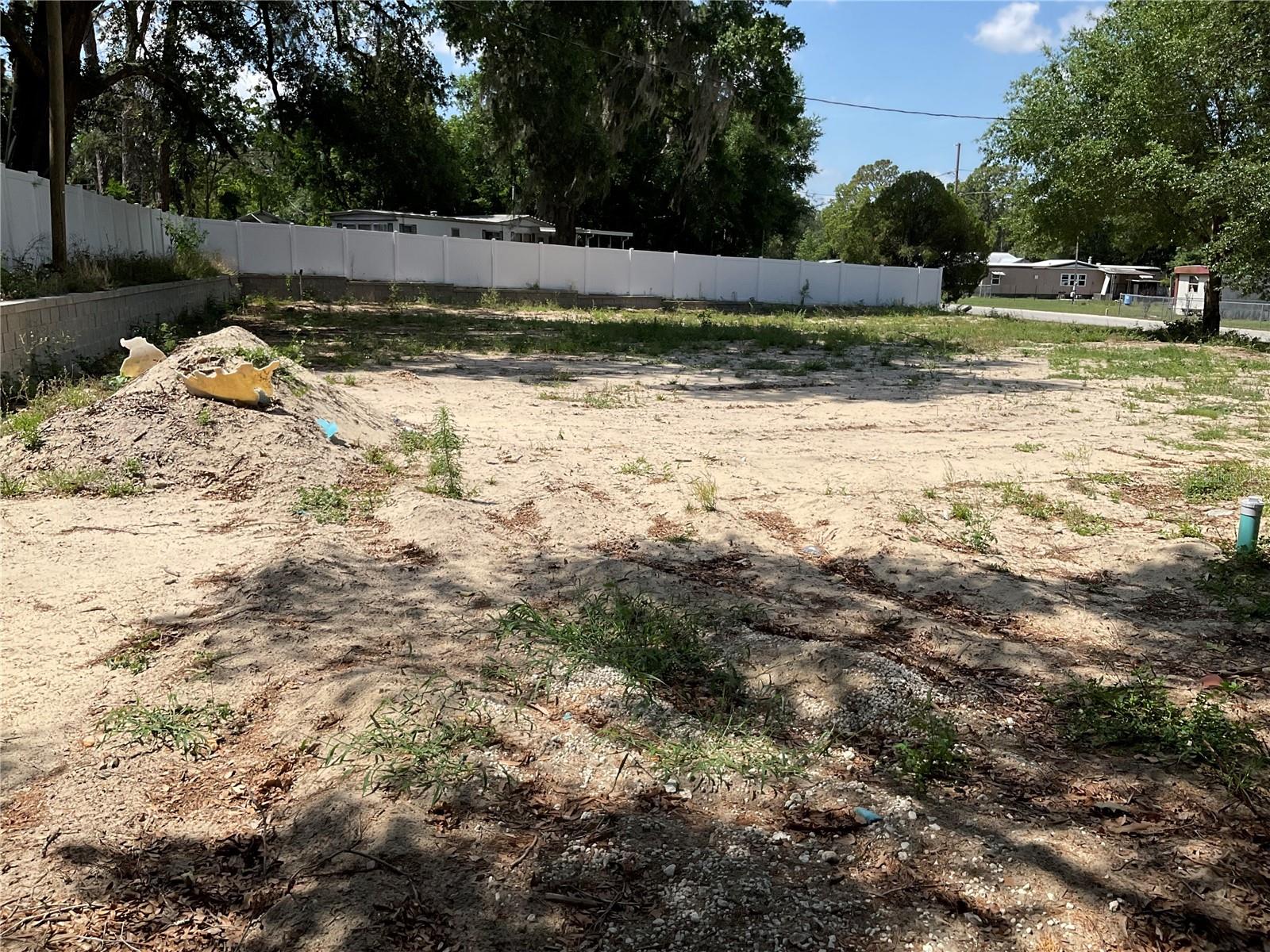 SMITH LAKE VILLAGE - Land