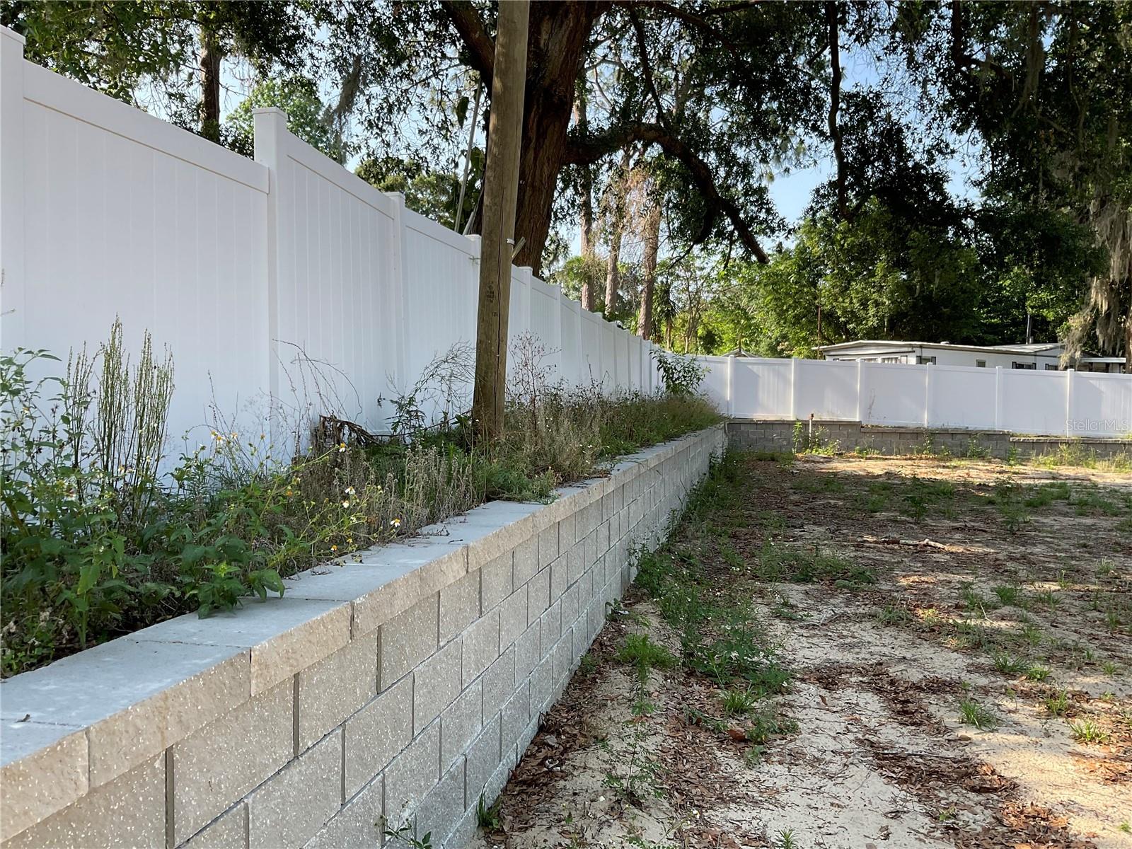 SMITH LAKE VILLAGE - Land